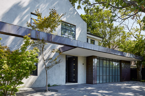 Hopetoun Road Residence by B E Architecture