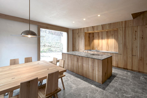 House at Mill Creek by Pedevilla Architecs