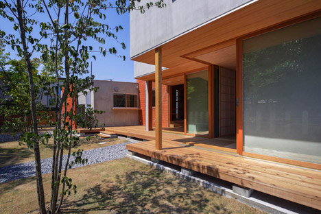 House in Toin by Kazuki Moroe