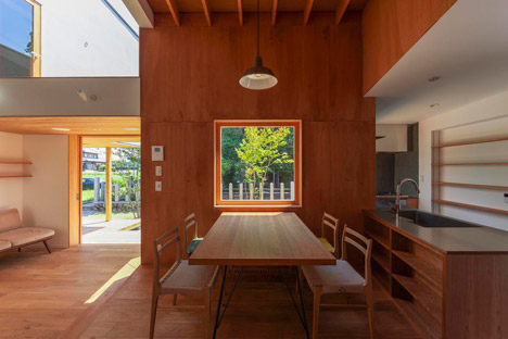 House in Toin by Kazuki Moroe