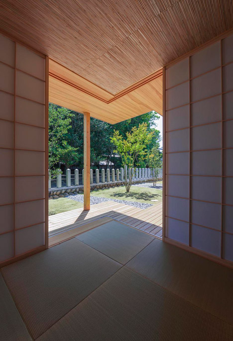 House in Toin by Kazuki Moroe