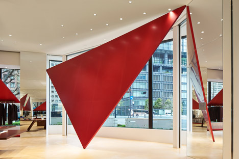 Issey Miyake Marunouchi by Tokujin Yoshioka
