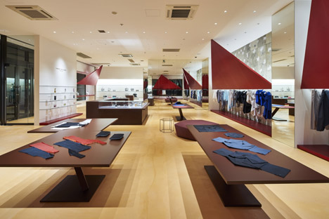 Issey Miyake Marunouchi by Tokujin Yoshioka