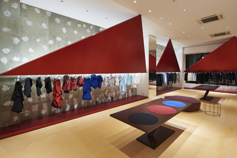 Issey Miyake Marunouchi by Tokujin Yoshioka