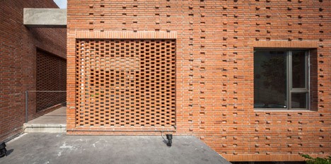 Ngamwongwan house in Bangkok by Jun Sekino