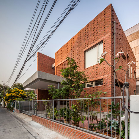 Ngamwongwan house in Bangkok by Jun Sekino
