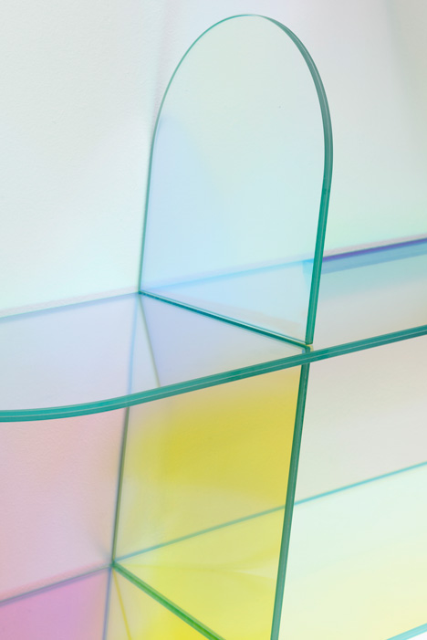 Patricia Urquiola Shimmer shelves Glas Italia