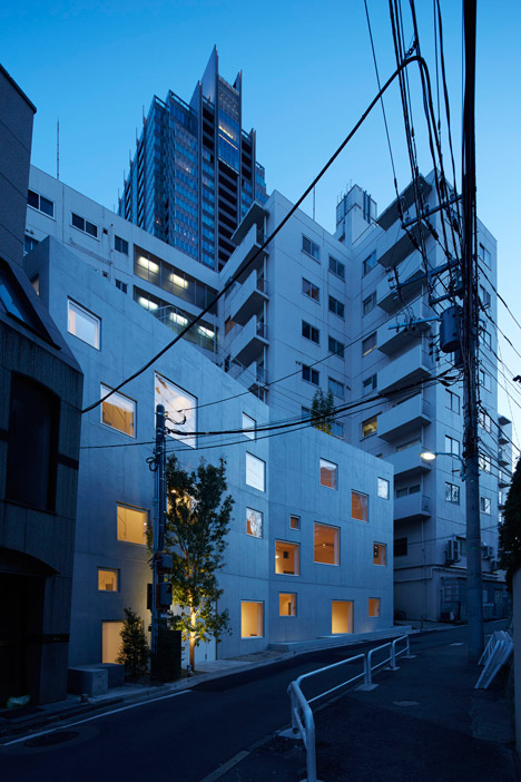 R4 in Roppongi by Florian Busch Architects