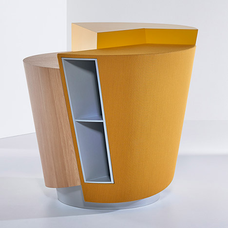 StandTable by UNStudio for PROOFF