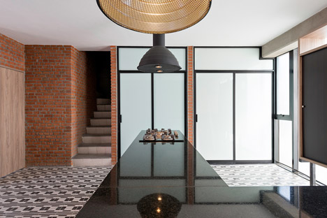 Tadeo 4909 by Proyecto Cafeína
