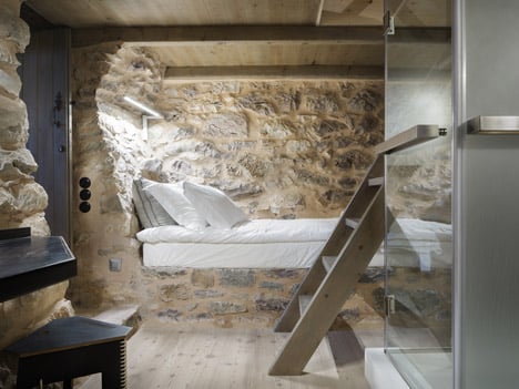 Tainaron Blue Retreat by Kostas Zouvelos + Kassiani Theodorakakou