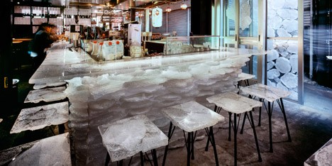 Tetchan bar by Kungo Kuma
