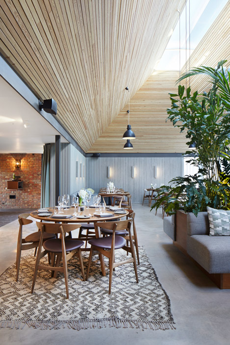 The Woodspeen restaurant and cookery school by Softroom Architects