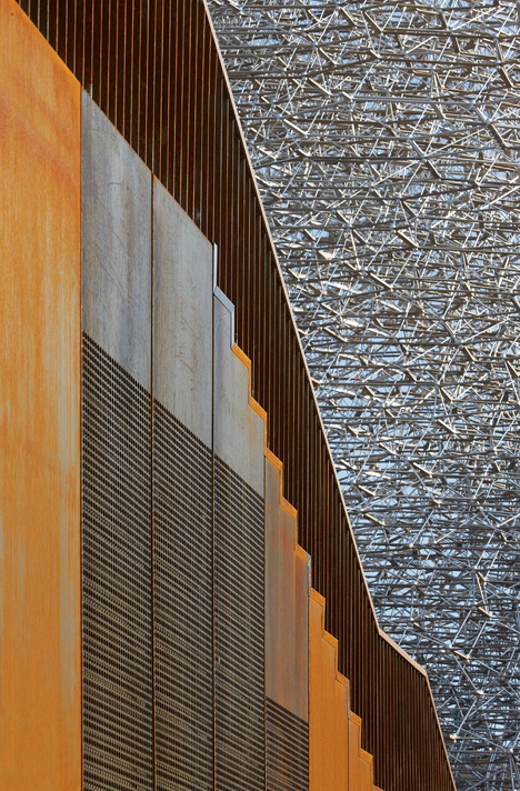 UK-Pavilion_Milan-Expo-2015_Wolfgang-Buttress_Hufton_Crow_dezeen_468_0