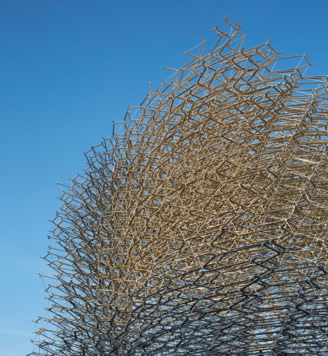 UK-Pavilion_Milan-Expo-2015_Wolfgang-Buttress_Hufton_Crow_dezeen_468_4
