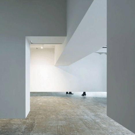 Sasaki Architecture converts Japanese disco into offices with floating walls