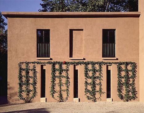 Warehouse Michael-Graves_dezeen_468_5