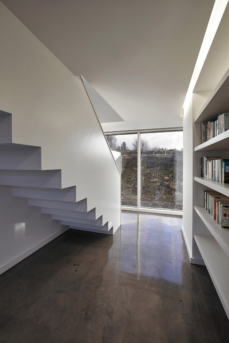 Beach House by Dualchas Architects