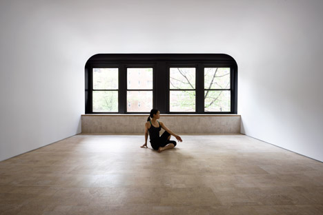 CRS Studio by Clouds AO