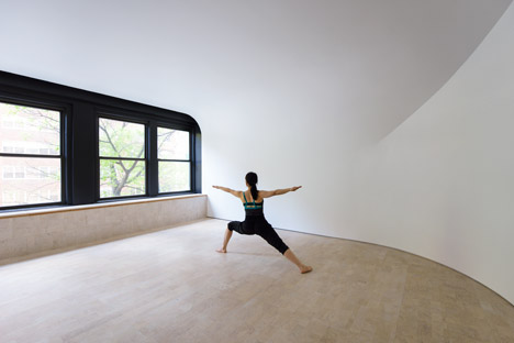 CRS Studio by Clouds AO