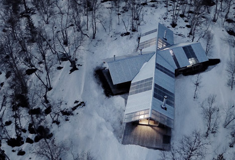 Cabin at Femunden by Aslak Haanshuus Arkitekter