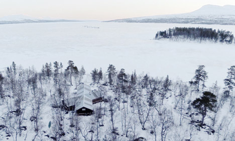 Cabin at Femunden by Aslak Haanshuus Arkitekter