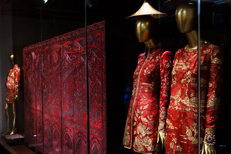 China Through the Looking Glass at The Metropolitan Museum of Art