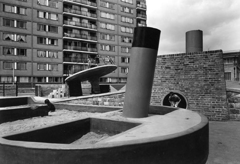 Churchill Gardens, 1956. Photograph by John Maltby. Image courtesy of RIBA Library Photographs Collection