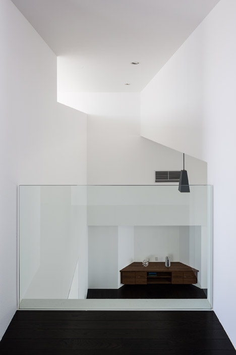 Complex M by Kouichi Kimura