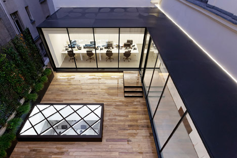 Dior-Men-offices-in-Paris-by-Antonio-Virga-Architecte_dezeen_468_0