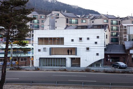 Extrude by Studio GAON