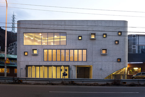 Extrude by Studio GAON