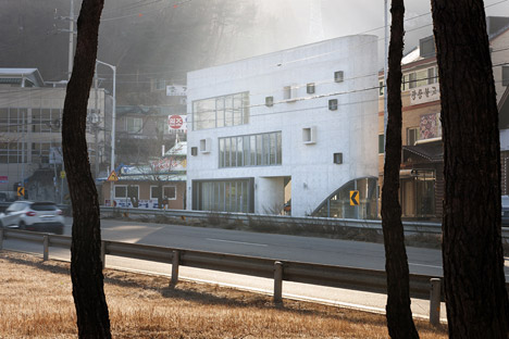 Extrude by Studio GAON