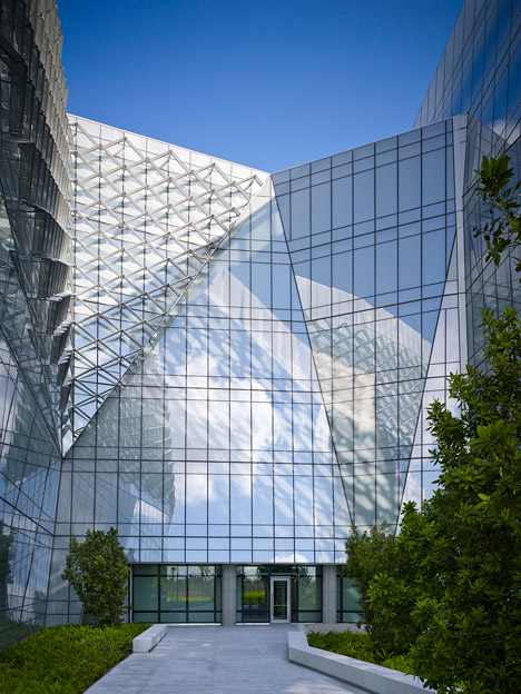 FBI South Florida Headquarters by Krueck and Sexton Architects