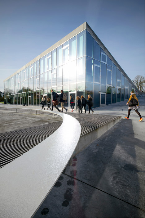 Gammel Hellerup High School by BIG