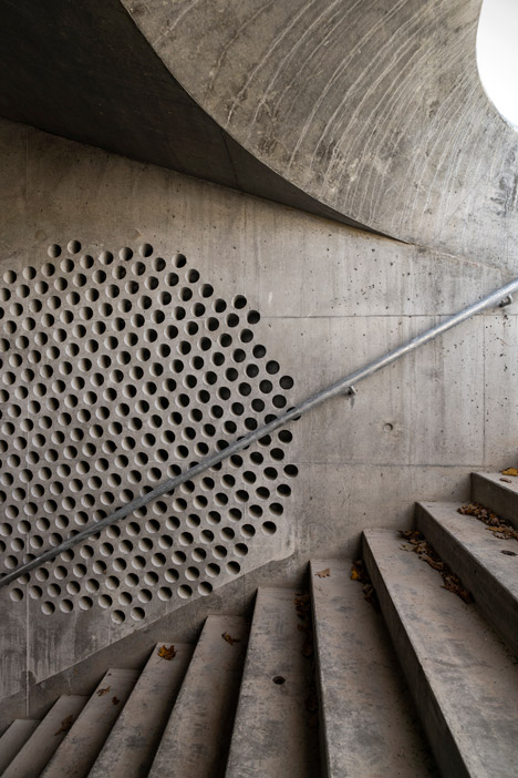Gammel Hellerup High School by BIG
