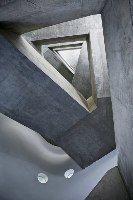 Garden-School-by-Open-Architecture-photo-Su-Shengliang_dezeen_468_12