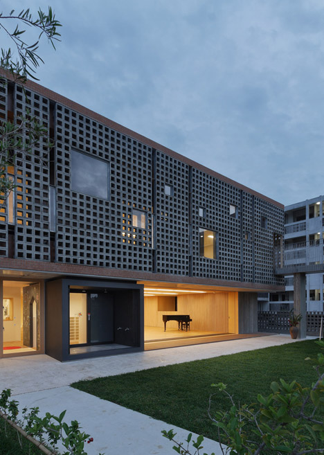 Hanazono Kindergarten and Nursery in Okinawa by Hibino Sekkei and Youji no Shiro