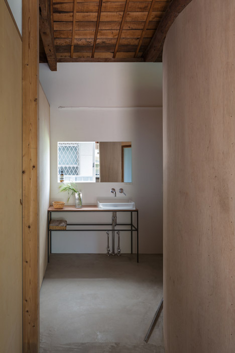 House in Kamisawa by Tato Architects