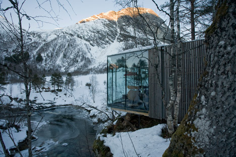 Ex Machina film set