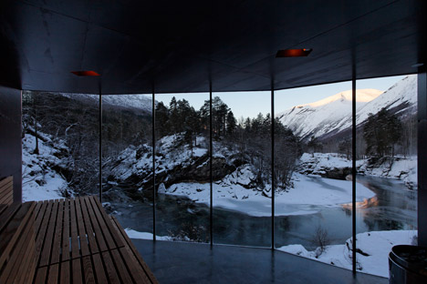 Ex Machina film set