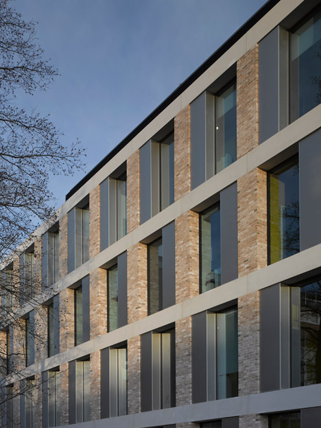 LU Engineering Building by John McAslan