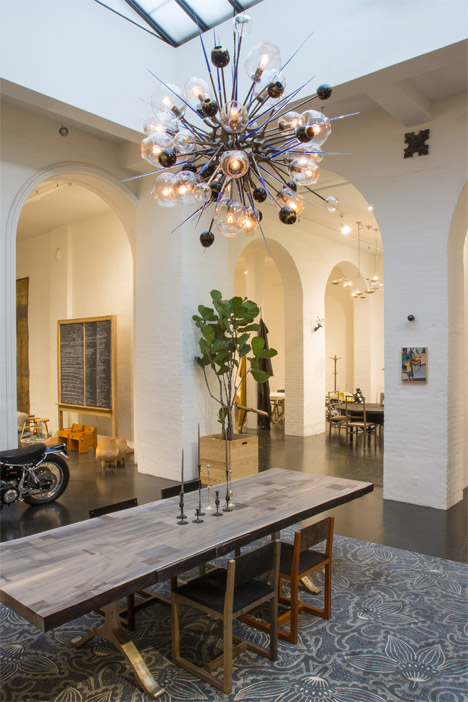 Lindsey-Adelman_light__dezeen_468_2