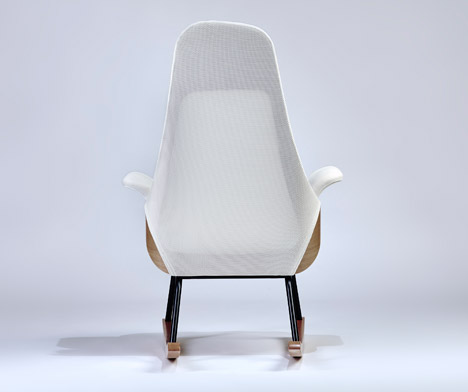 Nana-breastfeeding-rocker-Alegre-Design_dezeen_468_2