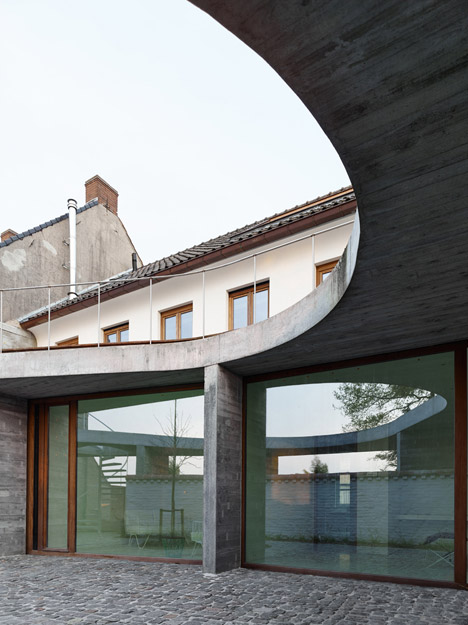 Omsorg by Graux & Baeyens architects