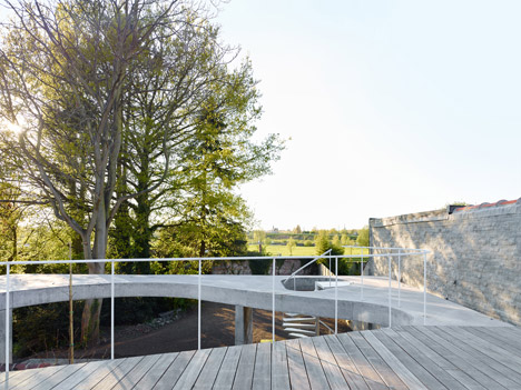 Omsorg by Graux & Baeyens architects
