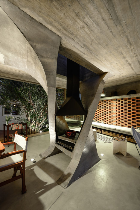 One Column House by NE-AR
