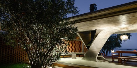 One Column House by NE-AR