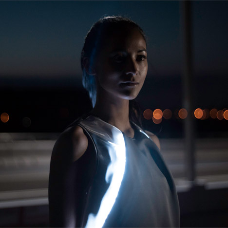 Phototrope illuminated running shirt by Pauline van Dongen