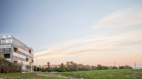 Research Center 1102 by H Arquitectes